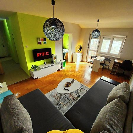 Xo Apartman Sremska Mitrovica Luaran gambar