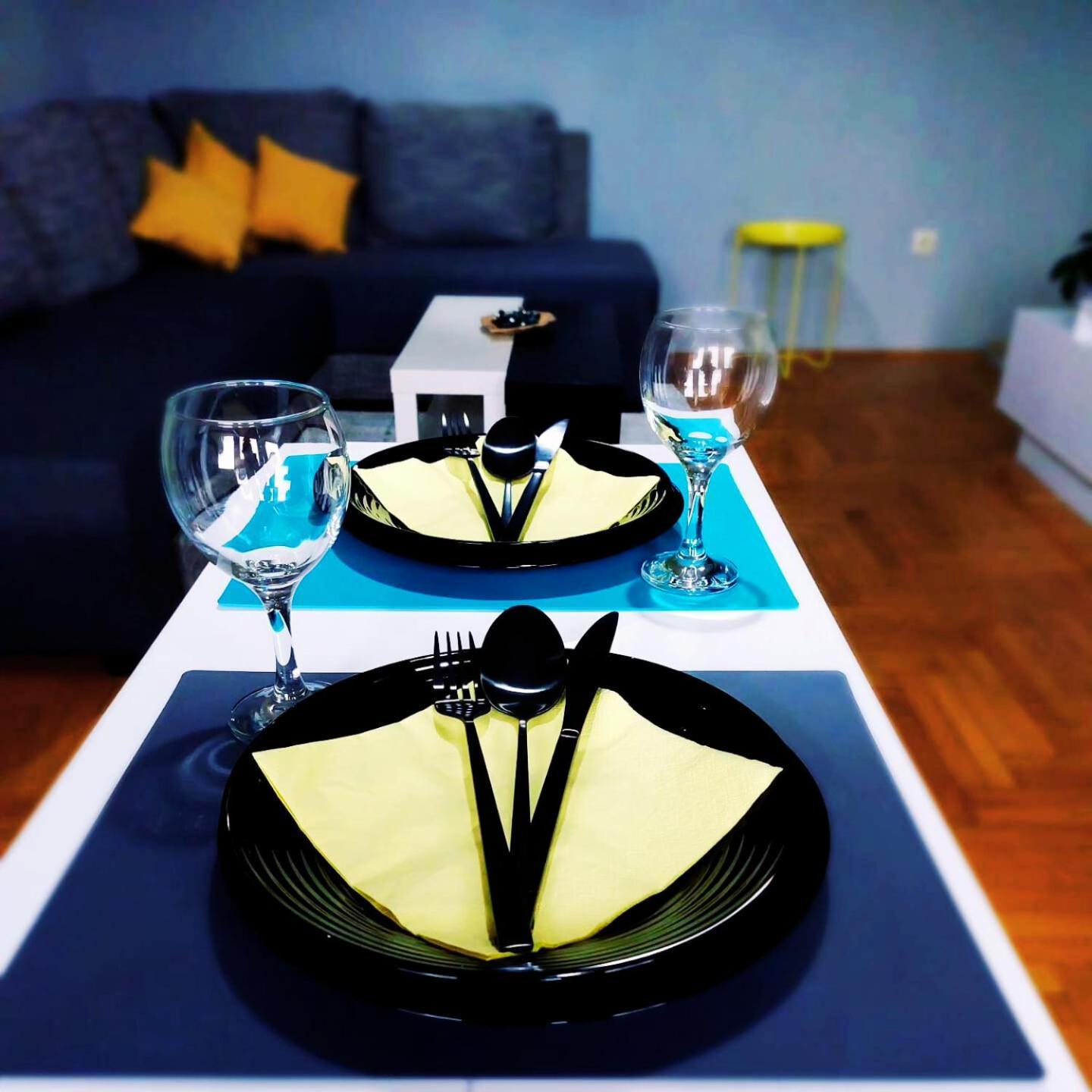 Xo Apartman Sremska Mitrovica Luaran gambar
